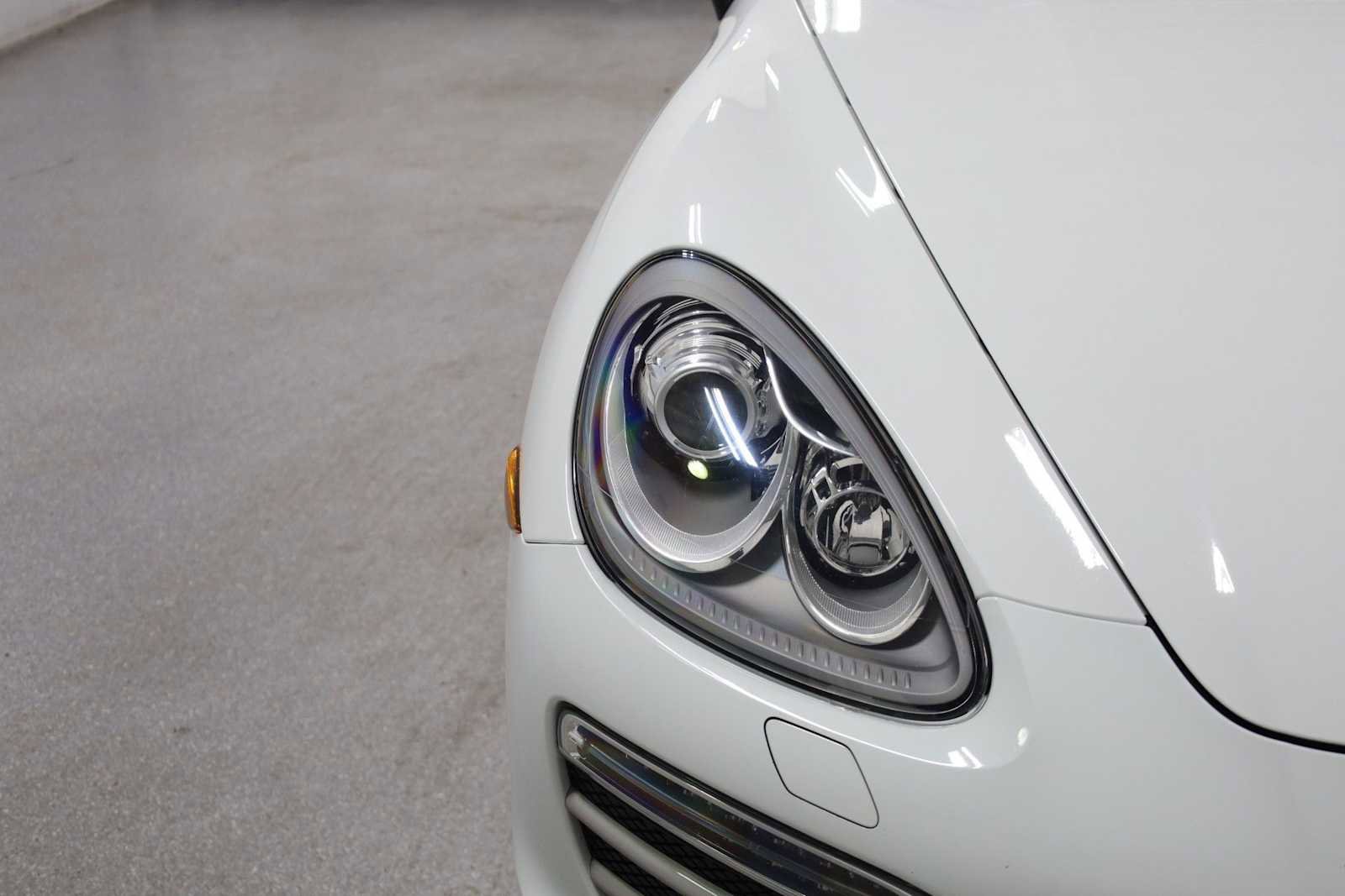 Used 2014 Porsche Cayenne AWD/4WD image 15
