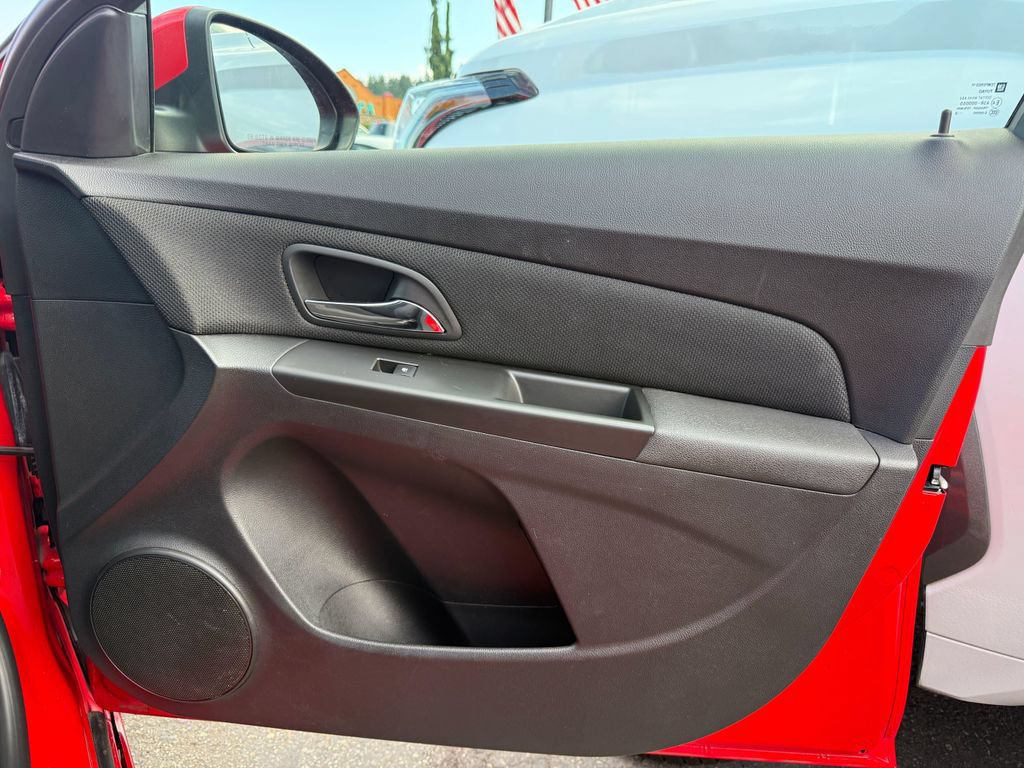 Used 2014 Chevrolet Cruze LT w/ RS Package FWD image 31