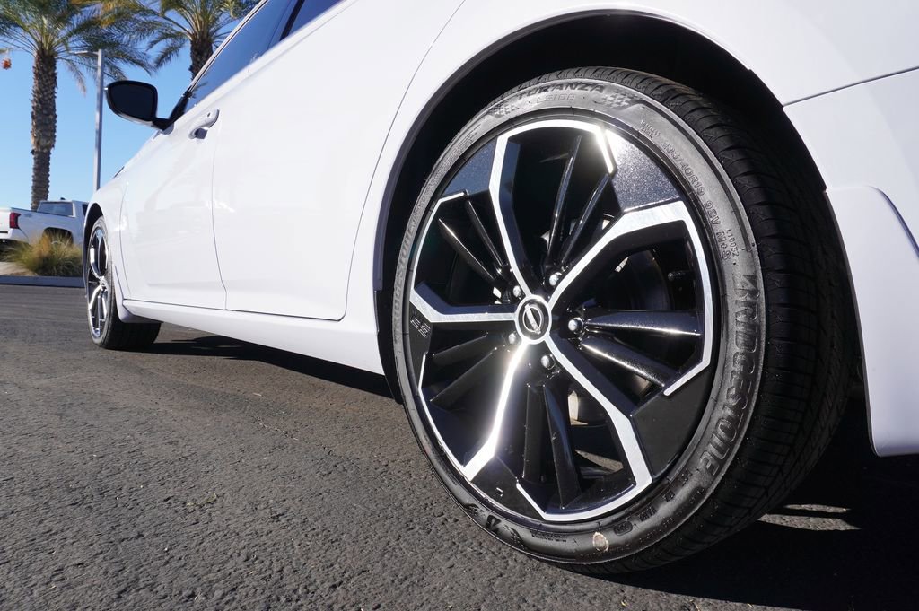 Certified 2025 Nissan Altima 2.5 SR image 6