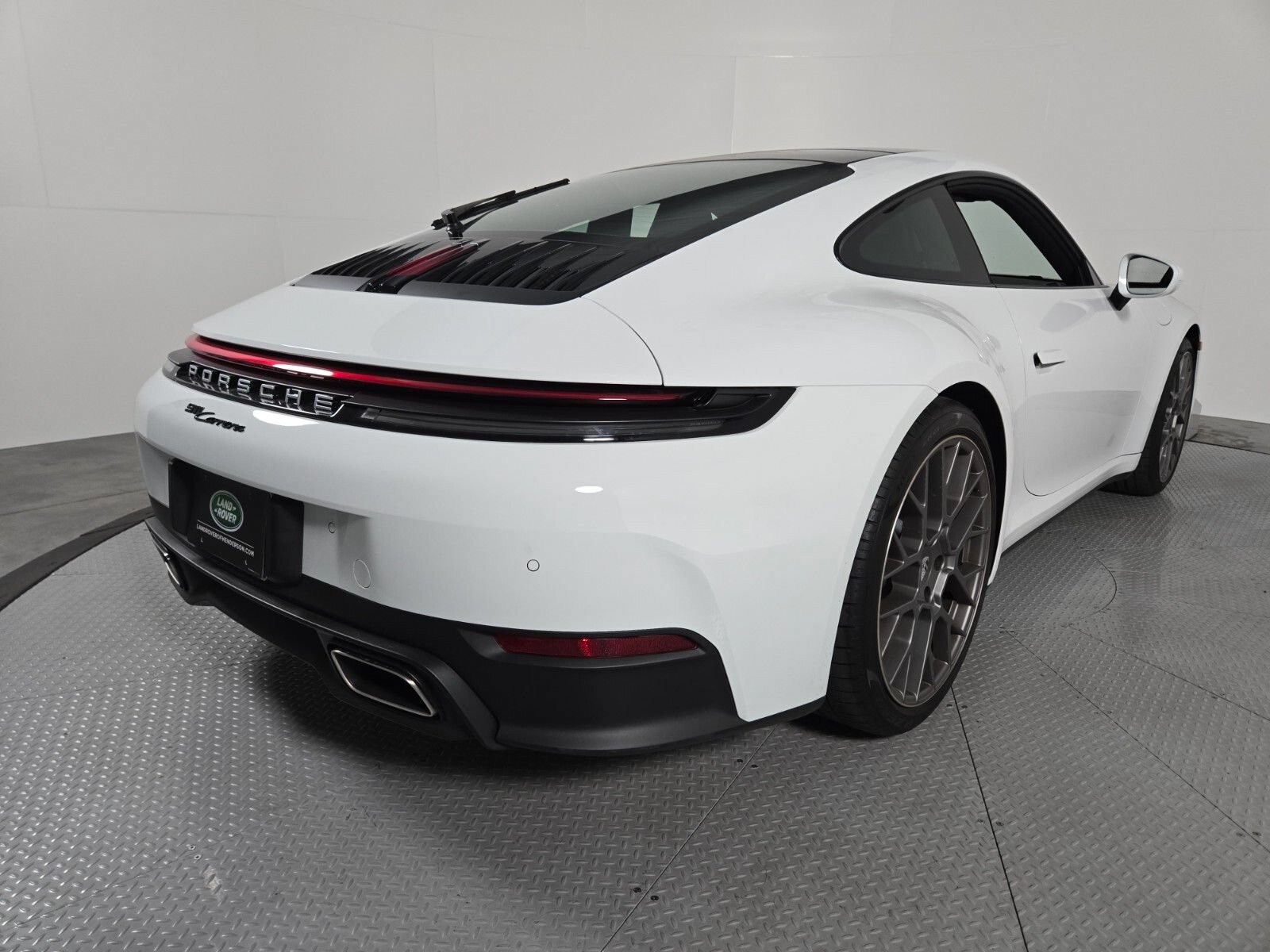 Used 2025 Porsche 911 Carrera RWD image 2