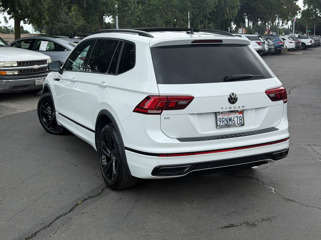Used 2024 Volkswagen Tiguan SE R-Line FWD image 10