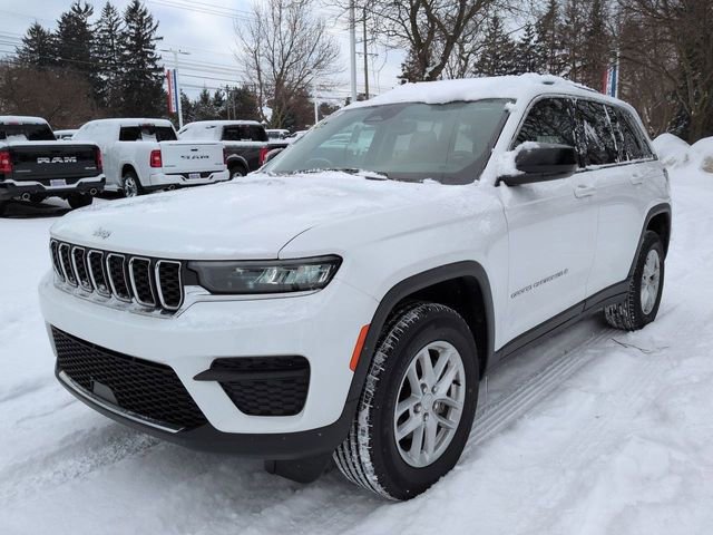 Used 2024 Jeep Grand Cherokee Laredo X image 7