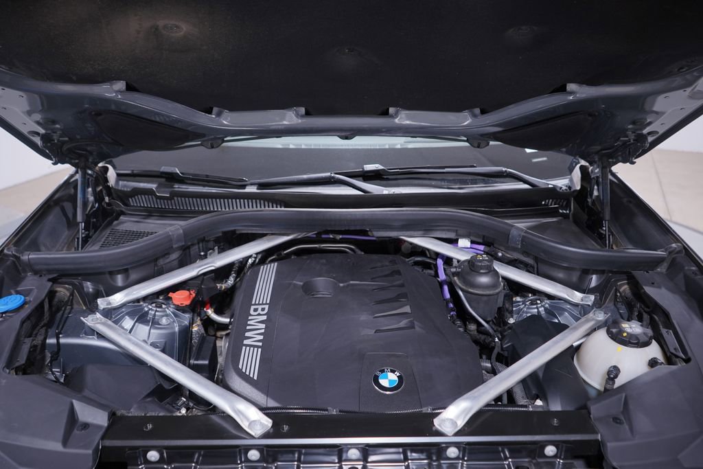 Used 2024 BMW X6 xDrive40i w/ Executive Package image 24