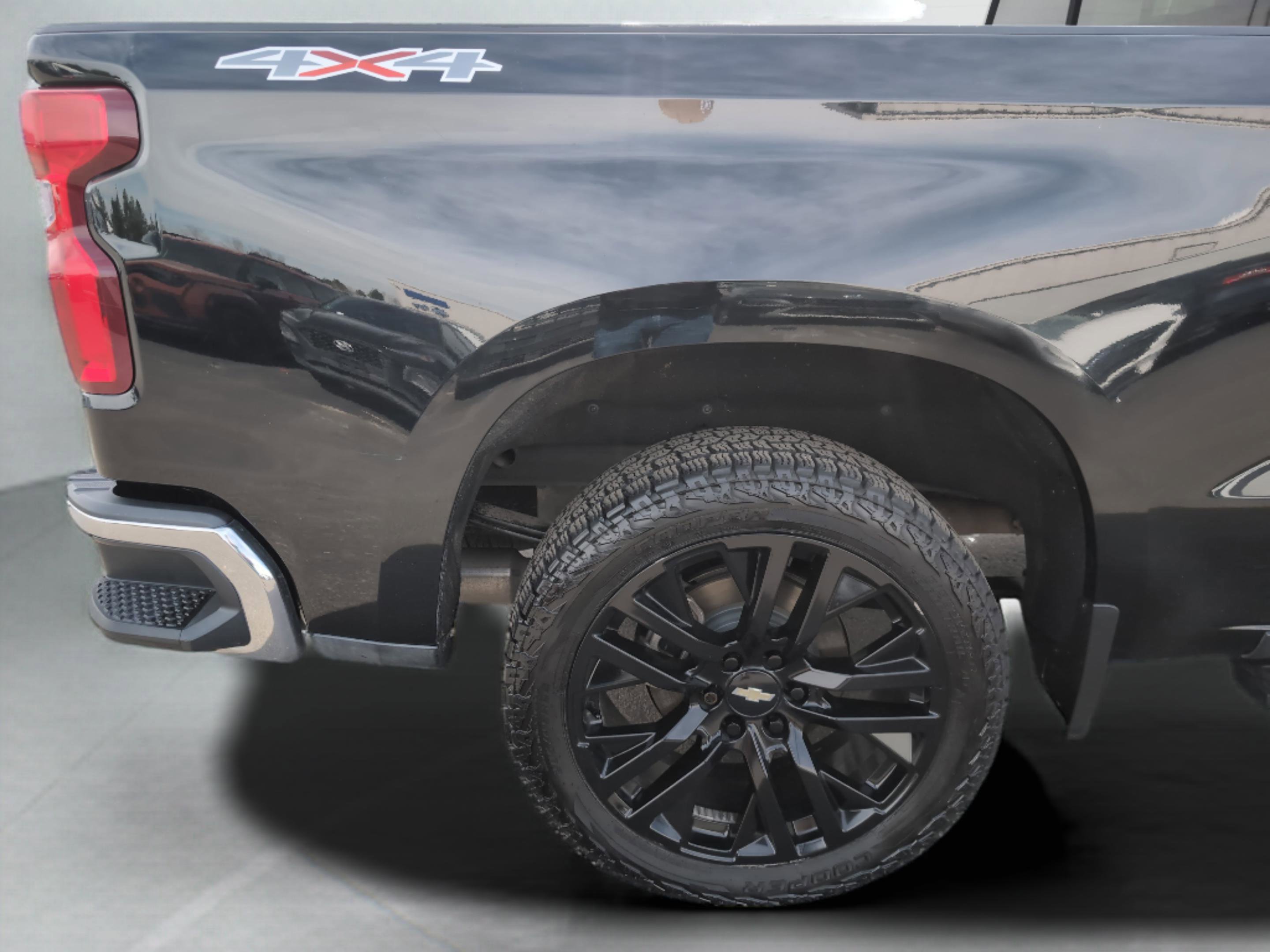 Used 2019 Chevrolet Silverado 1500 LTZ w/ LTZ Plus Package image 11