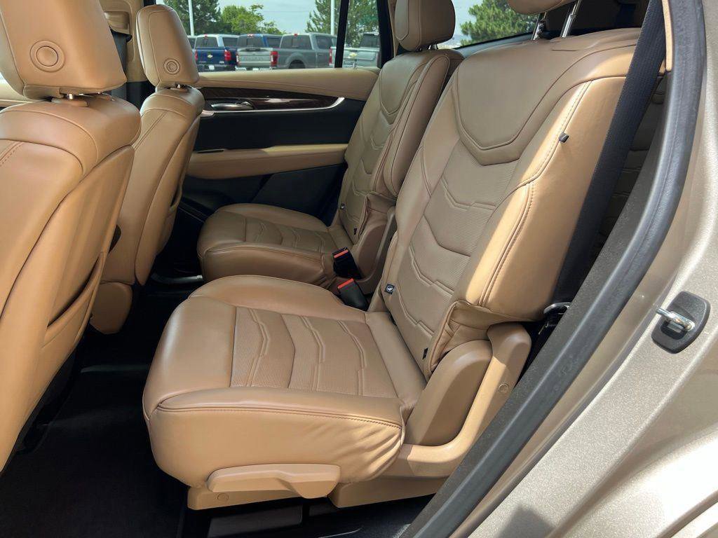 Used 2022 Cadillac XT6 Premium Luxury w/ Platinum Package image 26