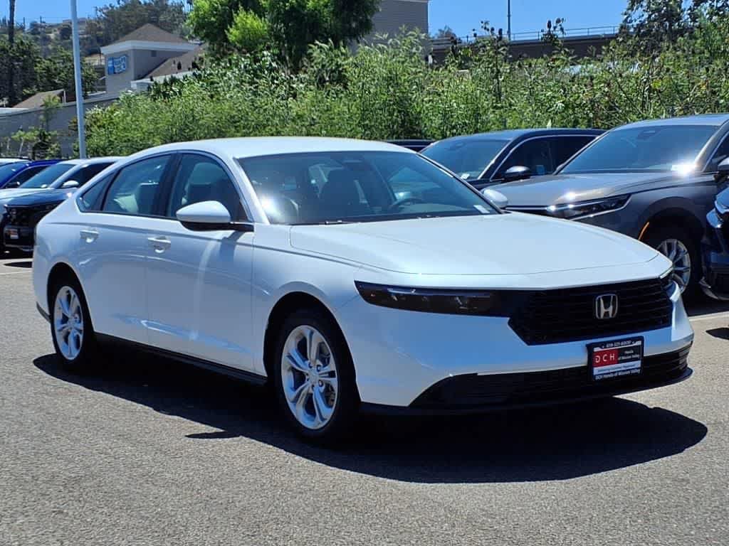 New 2025 Honda Accord LX video 3