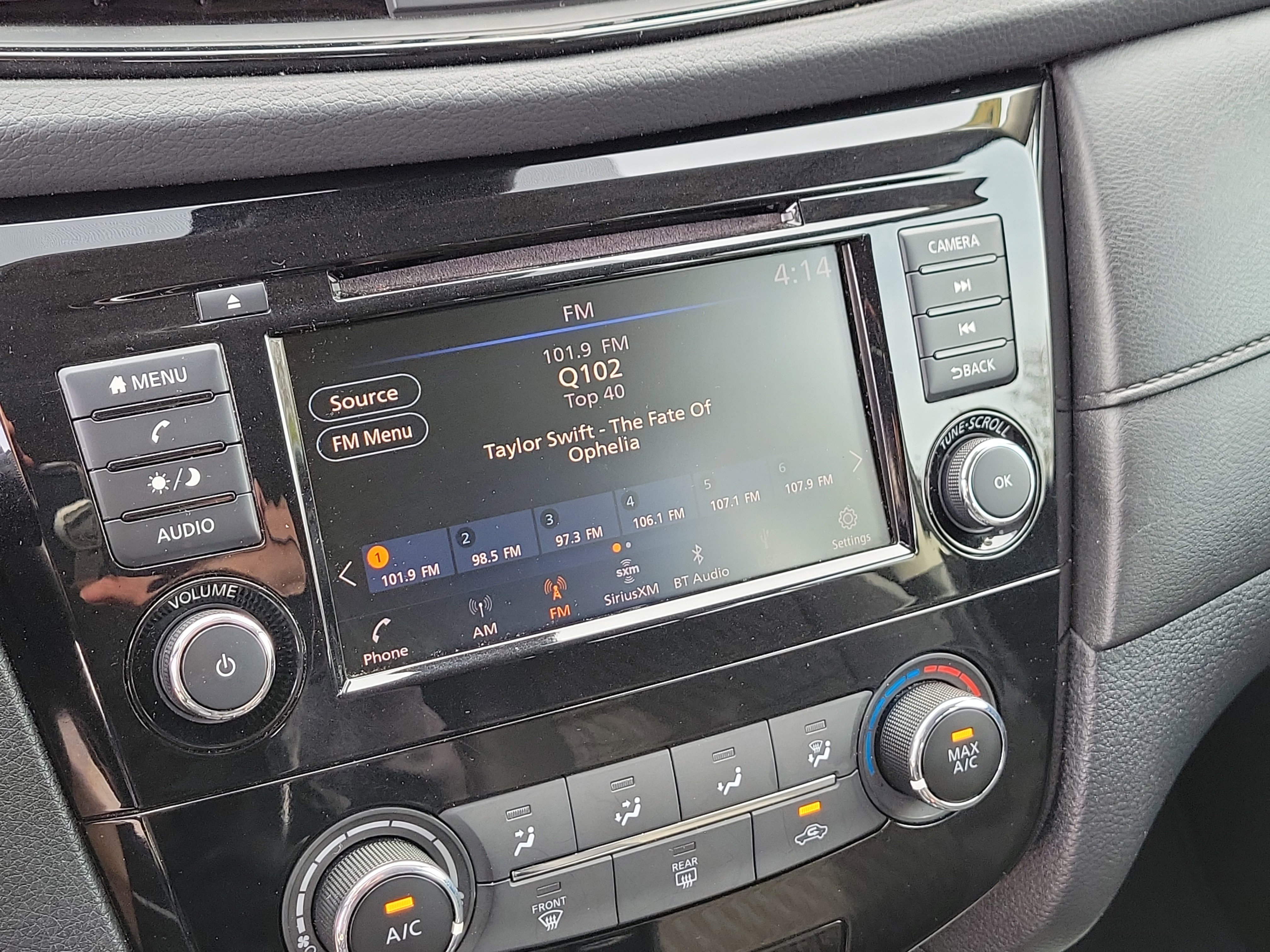 Used 2020 Nissan Rogue S image 26