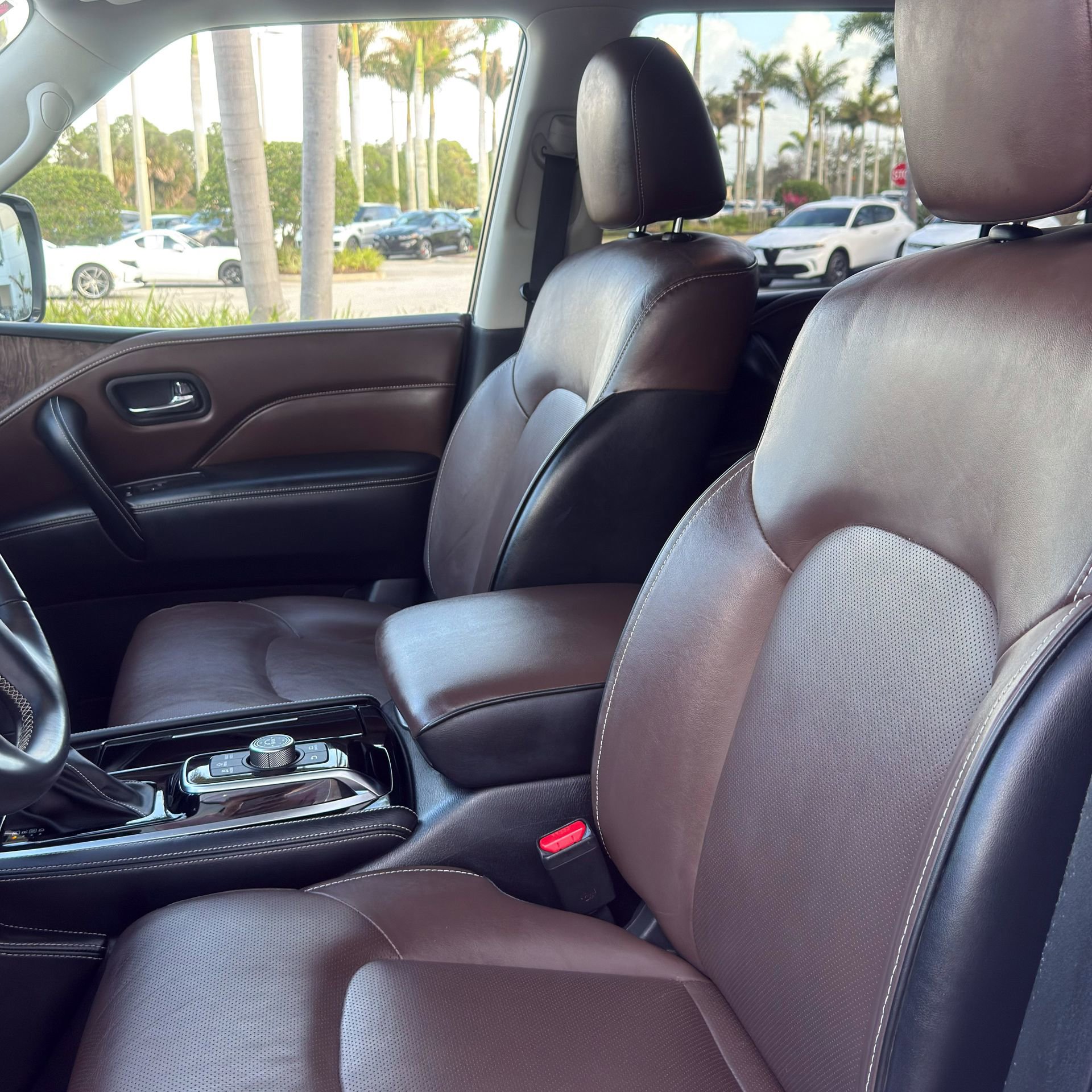 Used 2024 INFINITI QX80 Premium Select w/ Cargo Package image 17