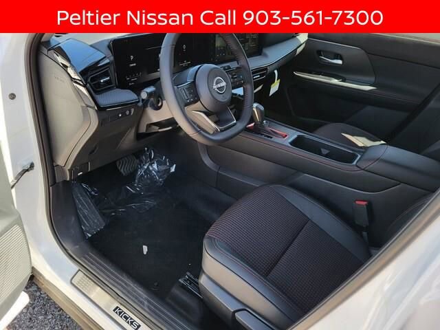 New 2025 Nissan Kicks SR w/ Illumination Package FWD image 18