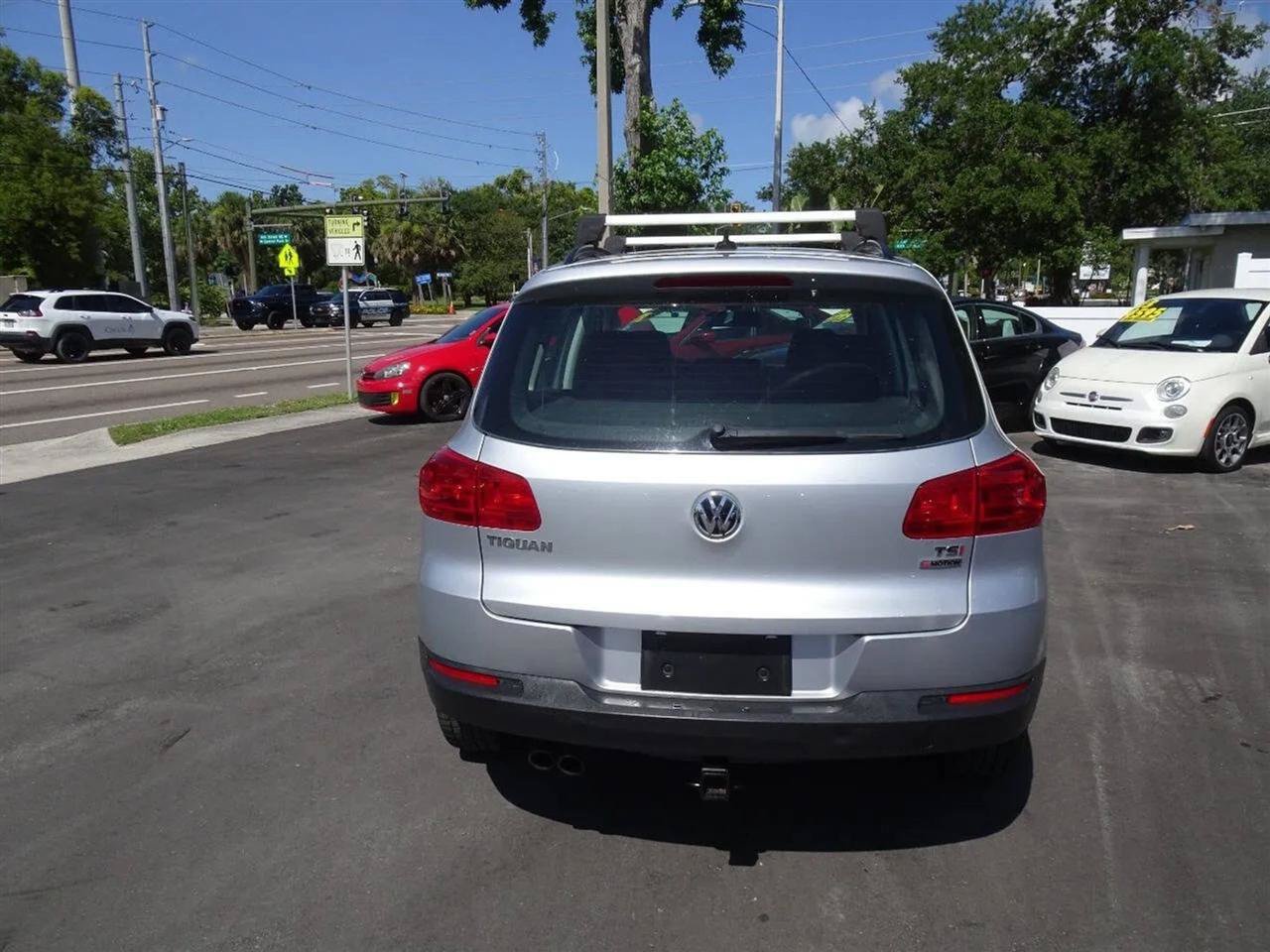 Used 2017 Volkswagen Tiguan S AWD/4WD image 7