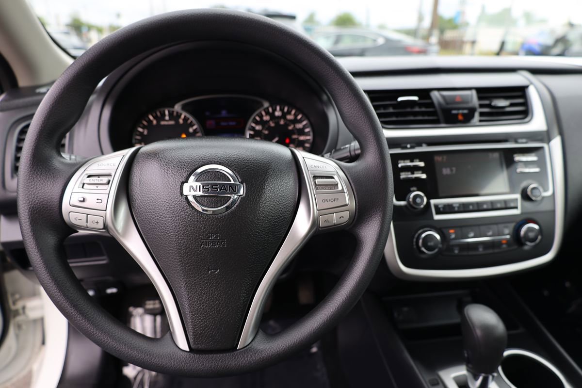 Used 2017 Nissan Altima 2.5 S w/ Power Driver Seat Package FWD image 19