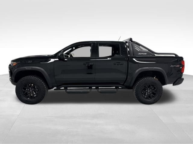 Certified 2025 Chevrolet Colorado ZR2 w/ Midnight Edition image 2