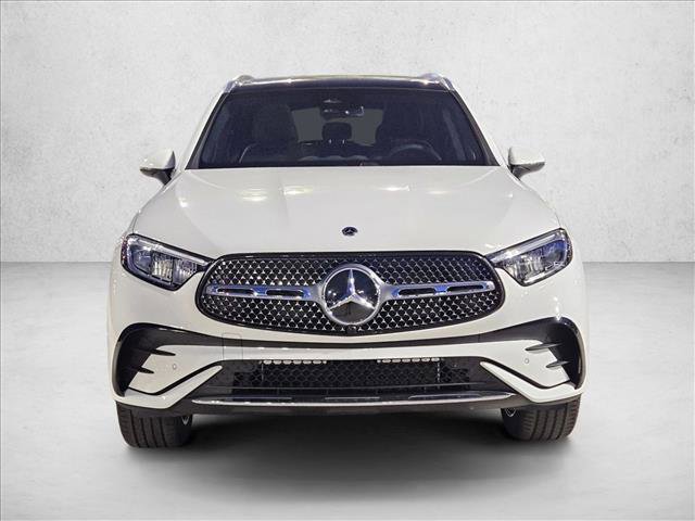 Used 2026 Mercedes-Benz GLC 350e 4MATIC image 2