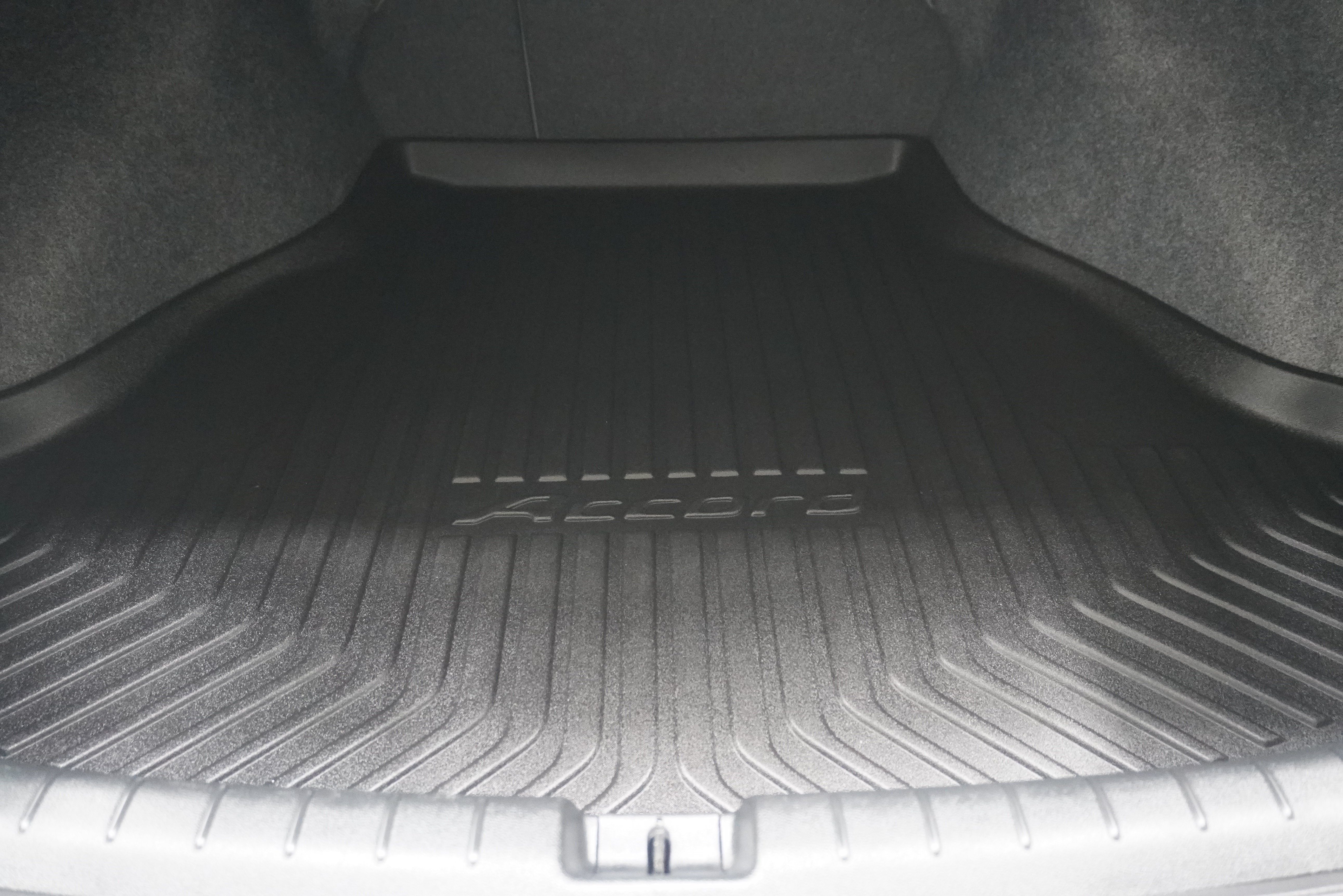 Used 2017 Honda Accord EX-L image 28