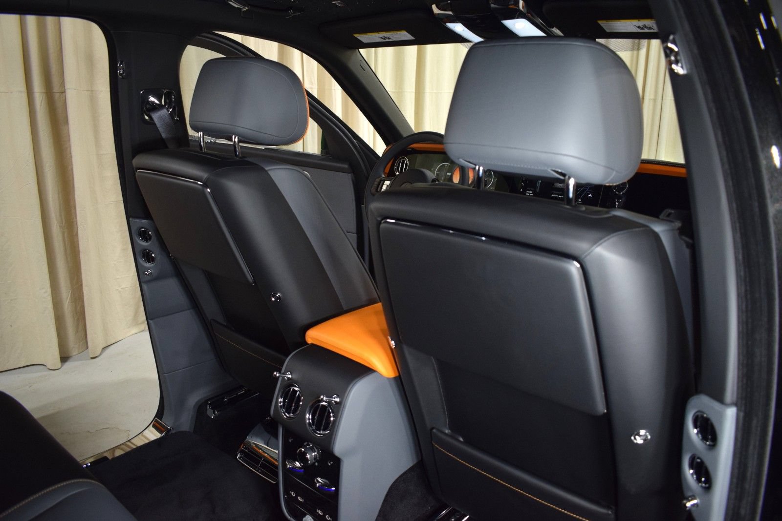 New 2026 Rolls-Royce Cullinan AWD/4WD image 21
