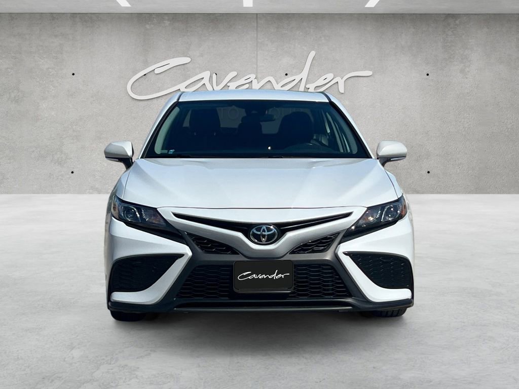 Used 2024 Toyota Camry SE image 18
