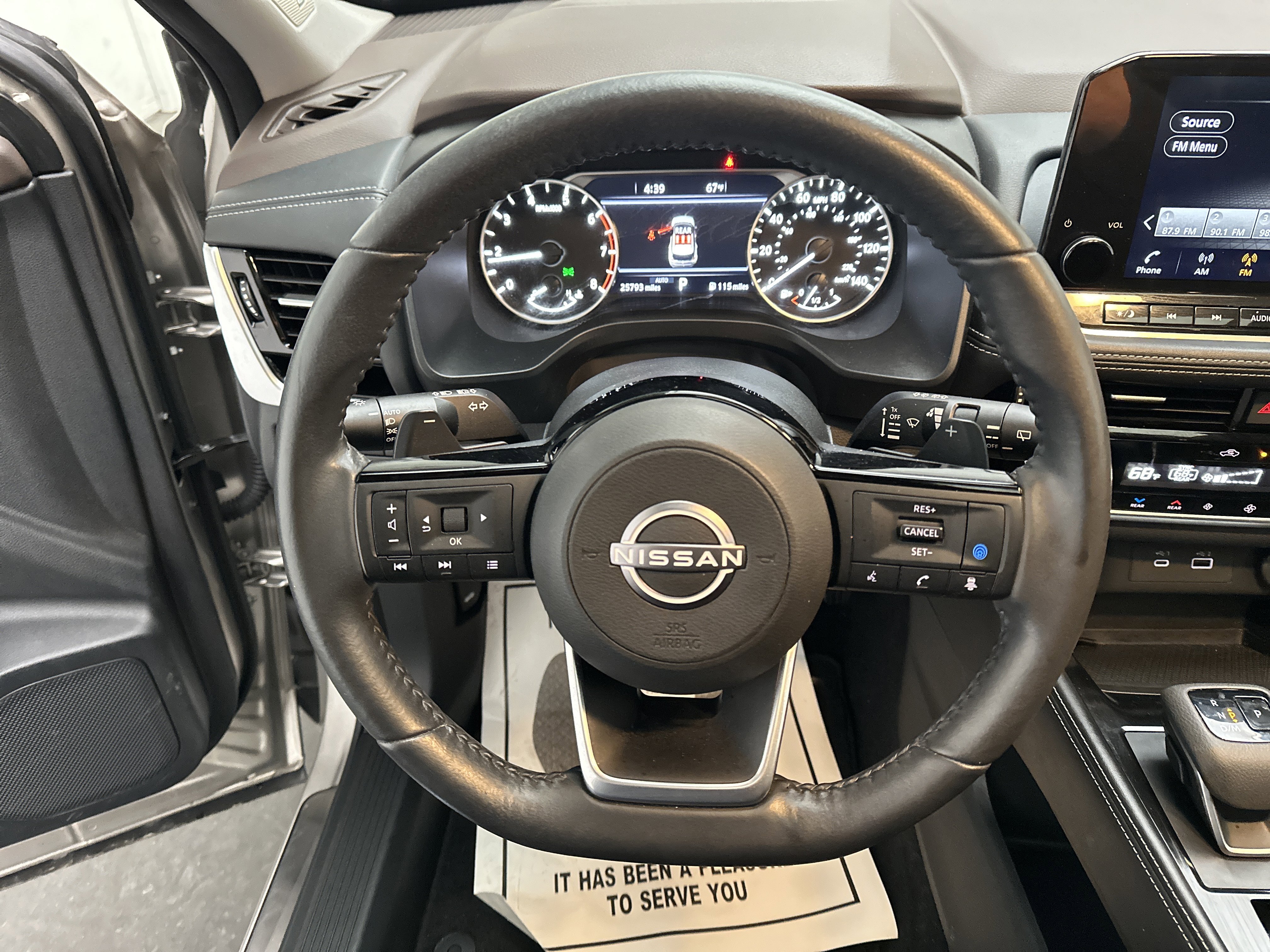 Used 2023 Nissan Rogue SL w/ SL Premium Package image 30