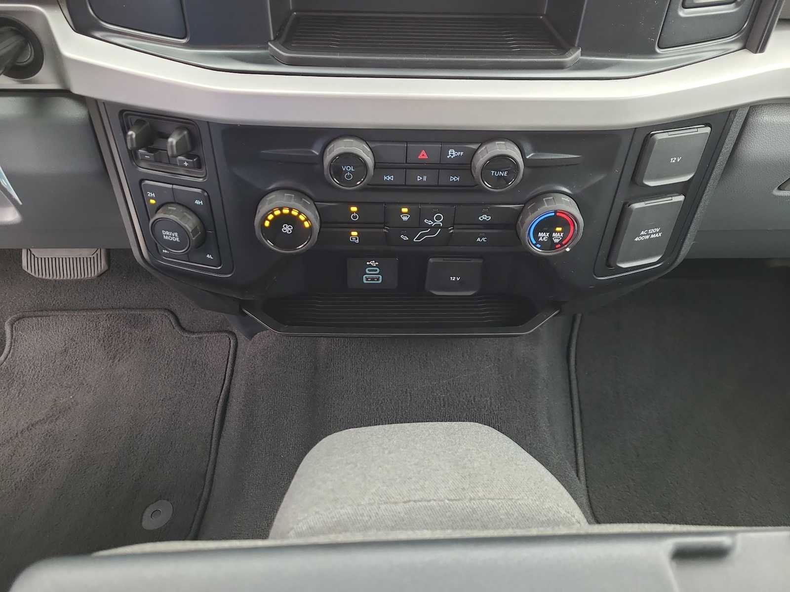 Used 2025 Ford F250 XLT w/ FX4 Off-Road Package image 25