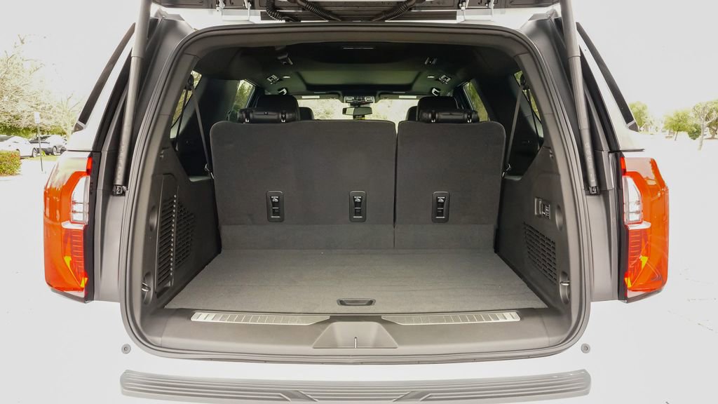 New 2026 GMC Yukon XL Denali w/ Sun & Power Step Package AWD/4WD image 9