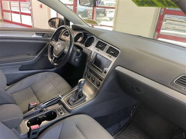 Used 2016 Volkswagen Golf S FWD image 24