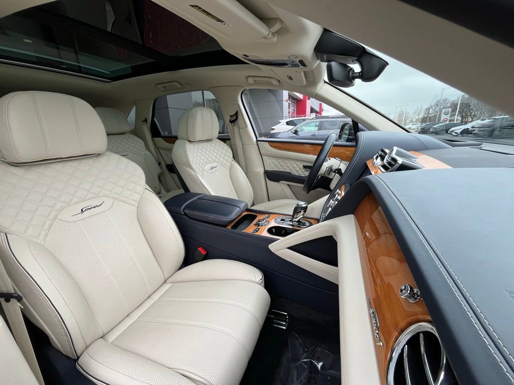 Used 2021 Bentley Bentayga Speed image 30