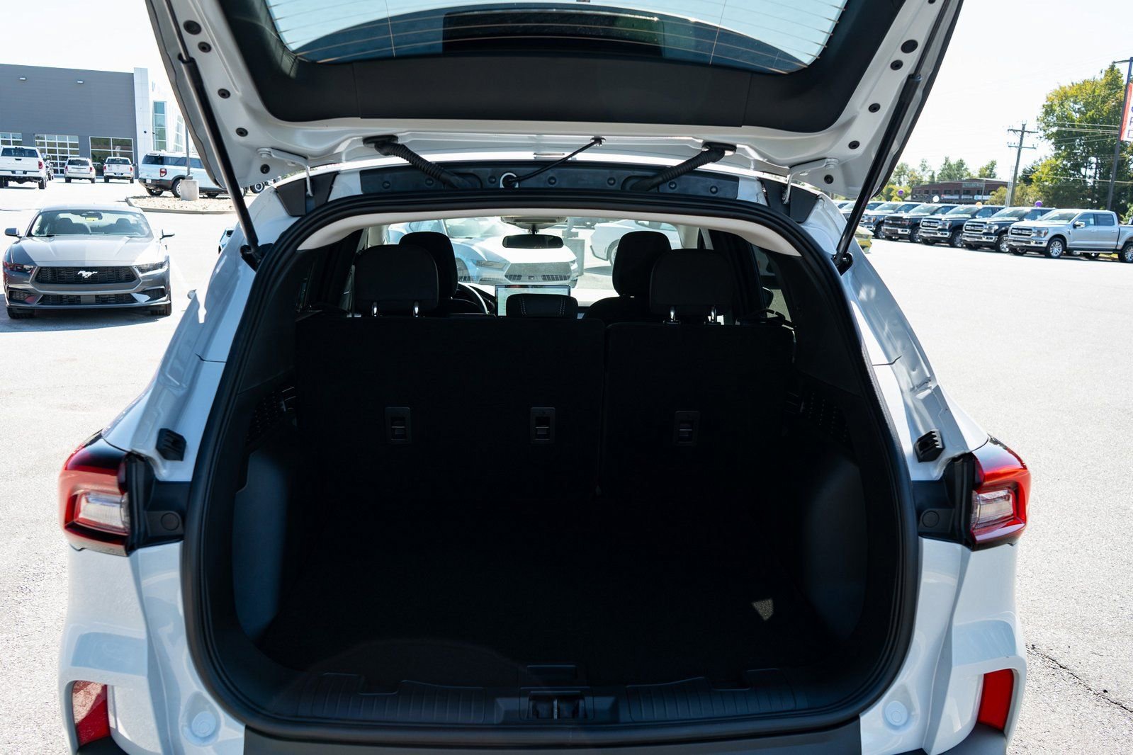 New 2026 Ford Escape Active w/ Tech Pack #1 FWD image 9