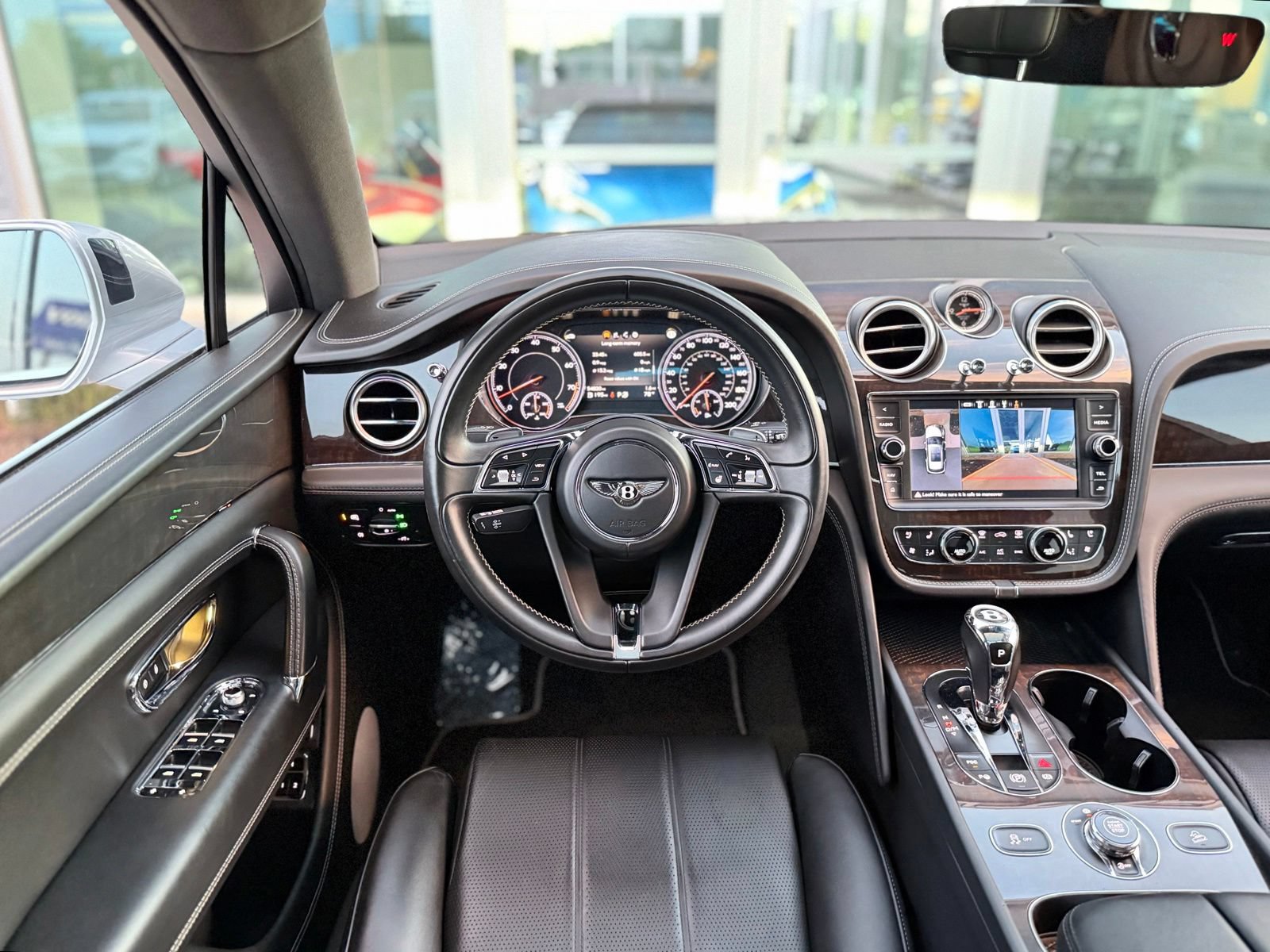 Used 2019 Bentley Bentayga AWD/4WD image 46