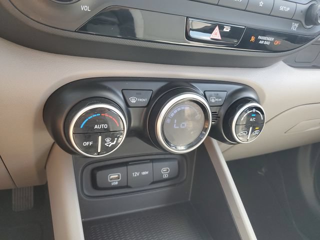Certified 2023 Hyundai Venue SEL w/ Cargo Package FWD image 27