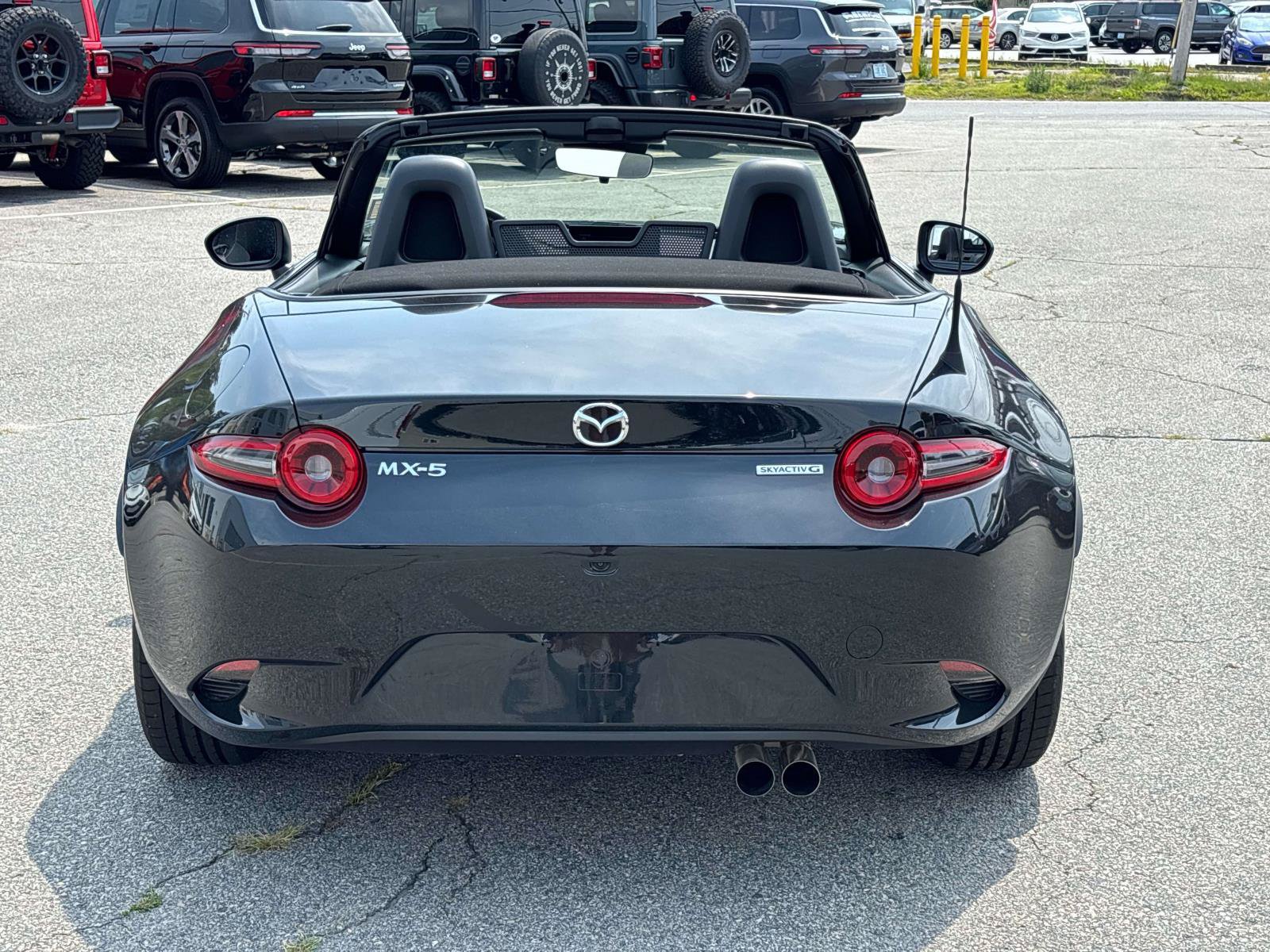 Used 2025 MAZDA MX-5 Miata Sport RWD image 5