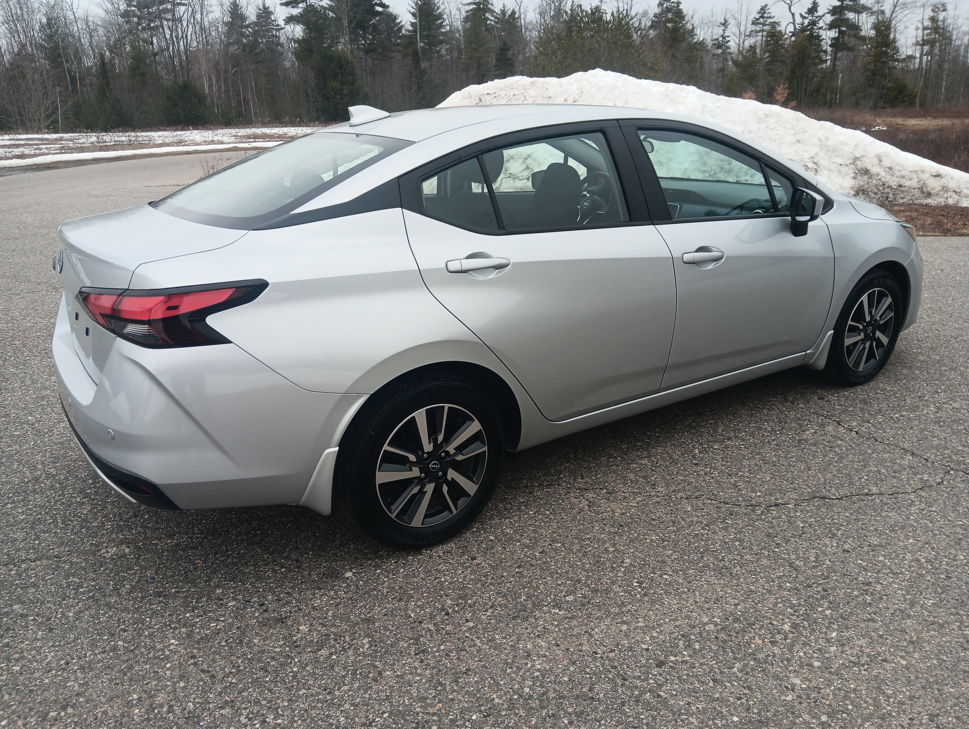 Certified 2025 Nissan Versa SV w/ Trunk Package image 5