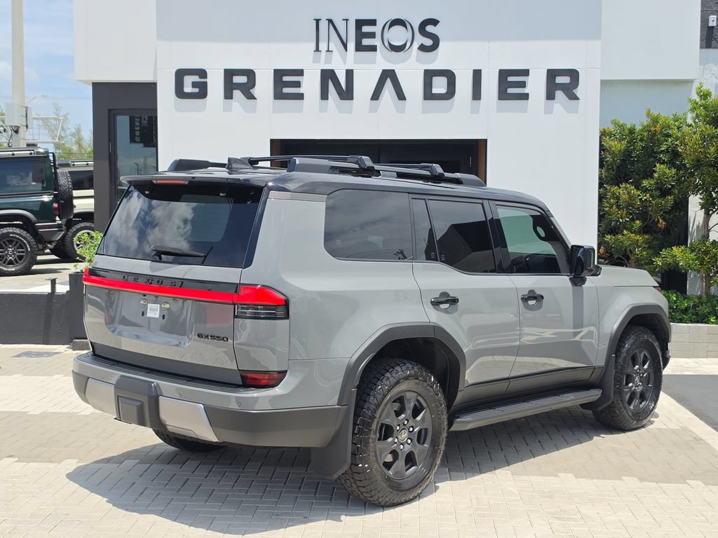 Used 2024 Lexus GX 550 AWD/4WD image 3