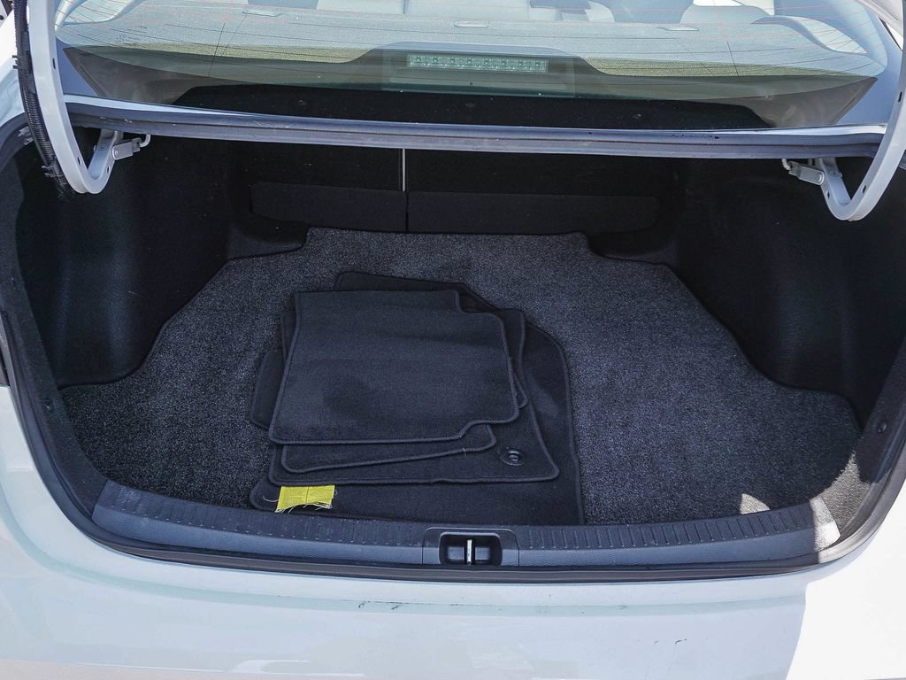 Used 2021 Toyota Corolla LE w/ Carpet Mat Package (TMS) FWD image 24