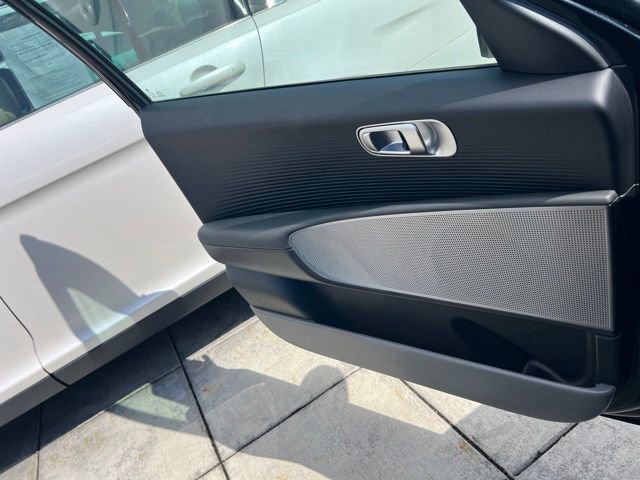 Certified 2024 Hyundai Ioniq 6 SE RWD image 17