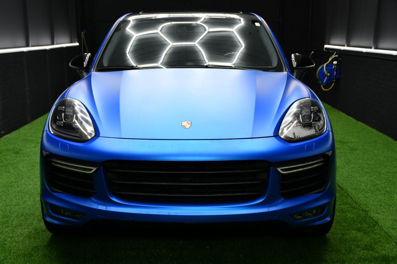 Used 2017 Porsche Cayenne GTS AWD/4WD image 8