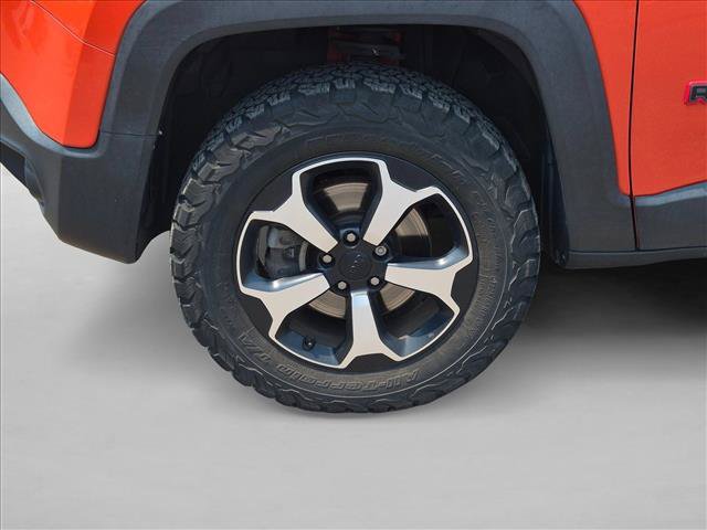 Used 2019 Jeep Renegade Trailhawk AWD/4WD image 9