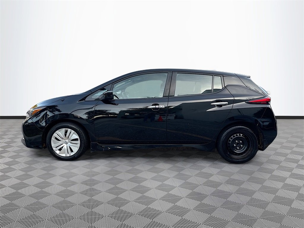 Used 2023 Nissan Leaf S image 9
