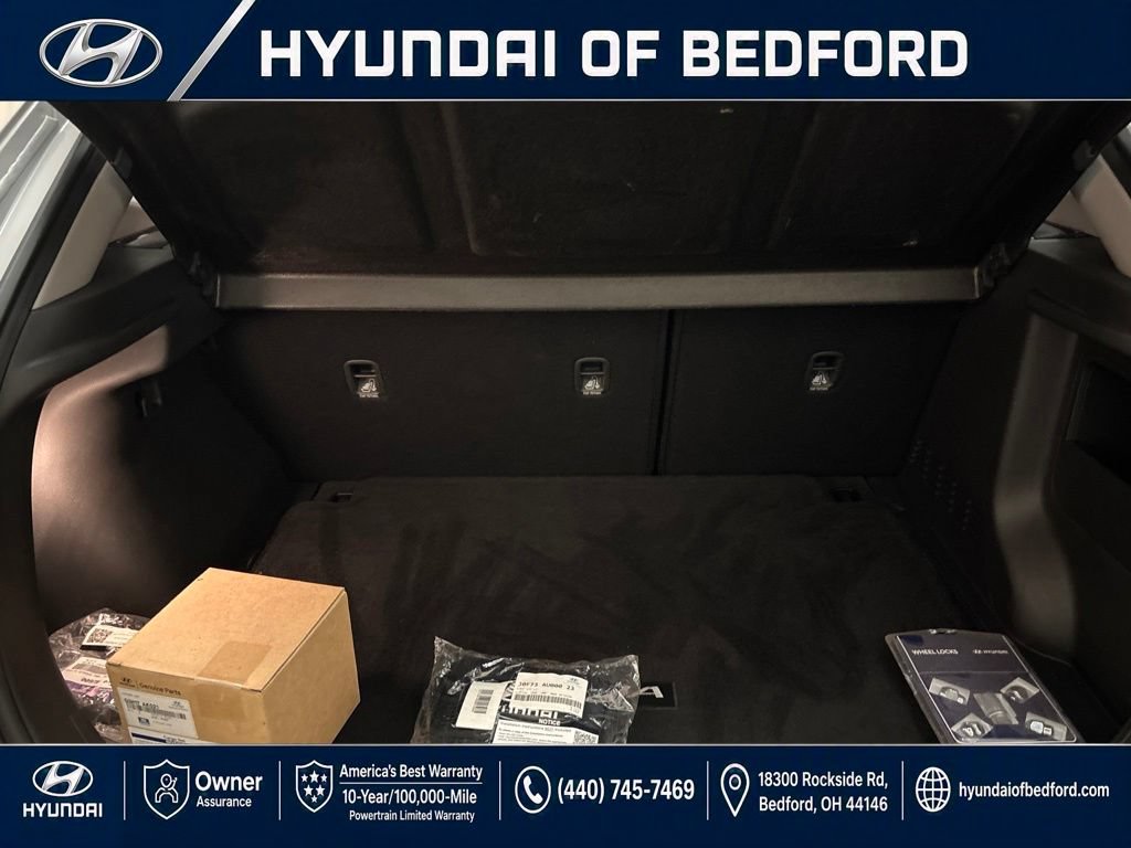 Used 2023 Hyundai Kona SE w/ Cargo Package FWD image 13