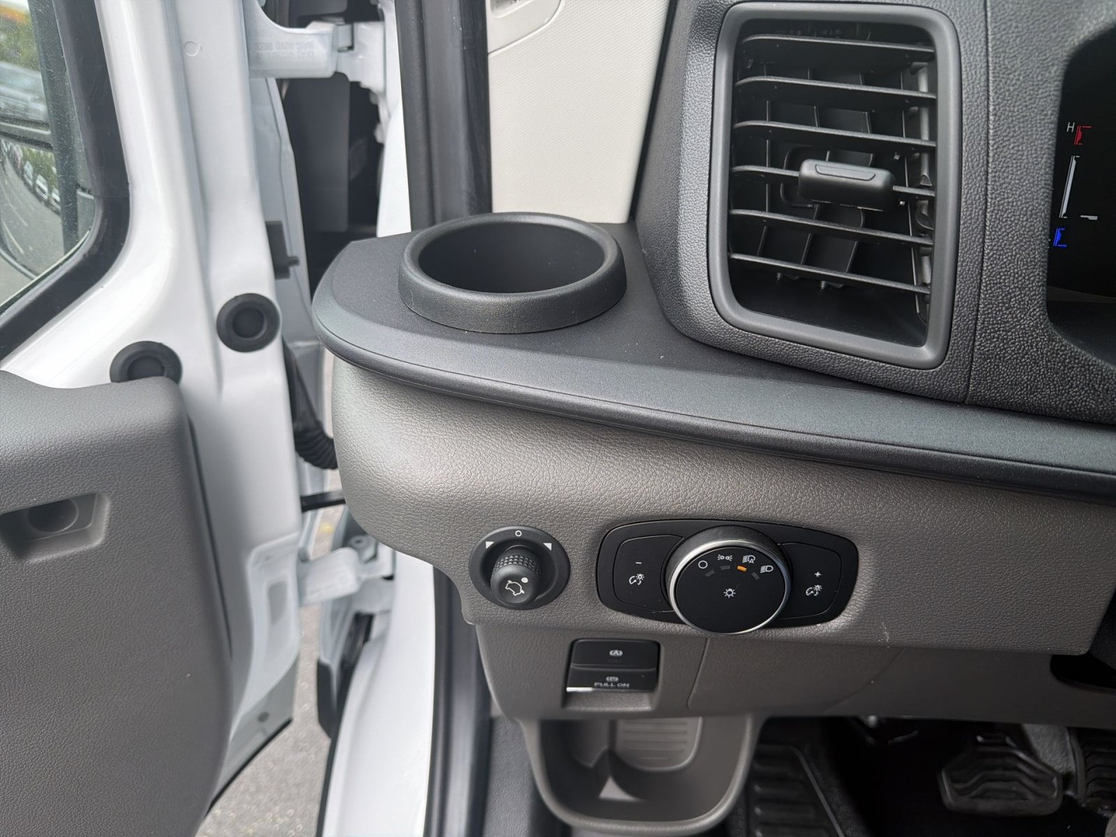 New 2026 Ford Transit 250 148 Medium Roof RWD image 41