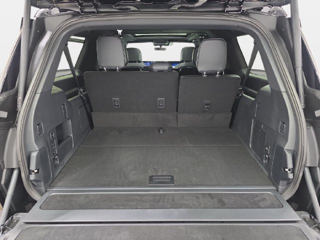 New 2027 Lincoln Navigator L Reserve w/ Jet Appearance Package AWD/4WD image 32