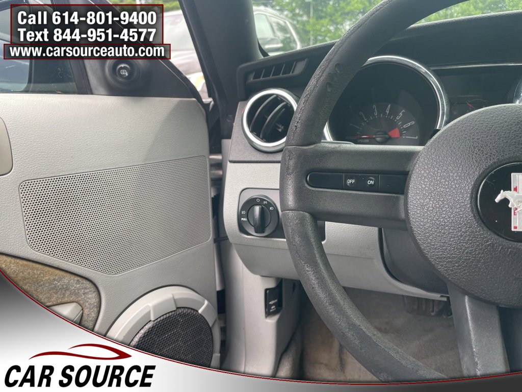 Used 2008 Ford Mustang Premium image 26