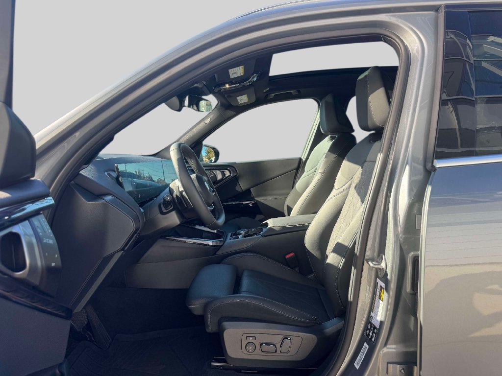 Certified 2026 BMW X3 xDrive30i w/ Premium Package AWD/4WD image 17