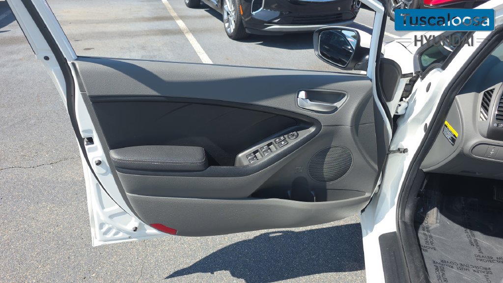 Used 2017 Kia Forte LX FWD image 11