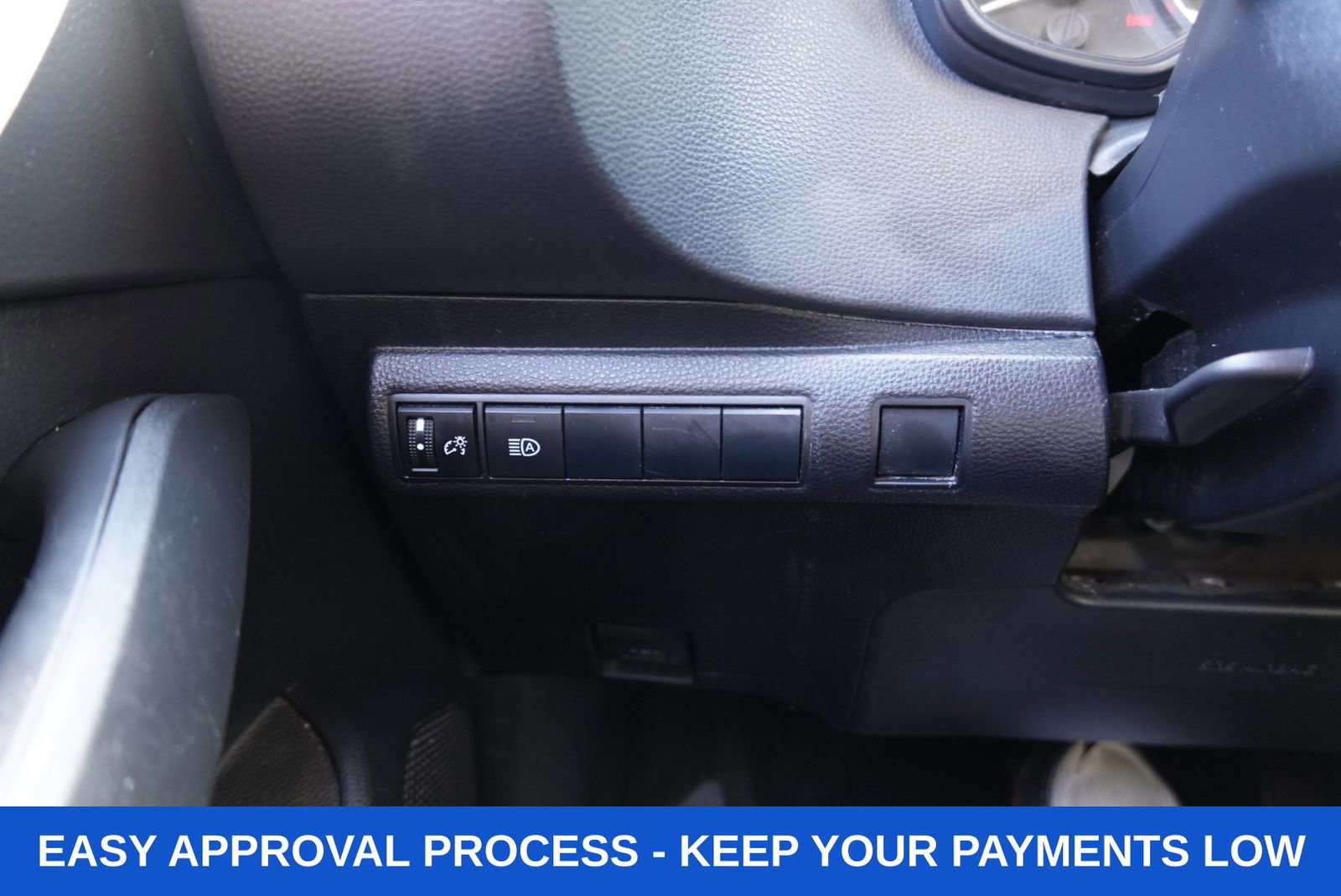 Used 2023 Toyota Corolla LE image 24