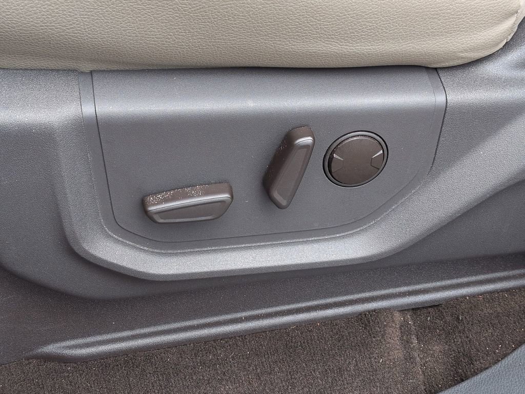 Used 2021 Ford Expedition XLT image 11