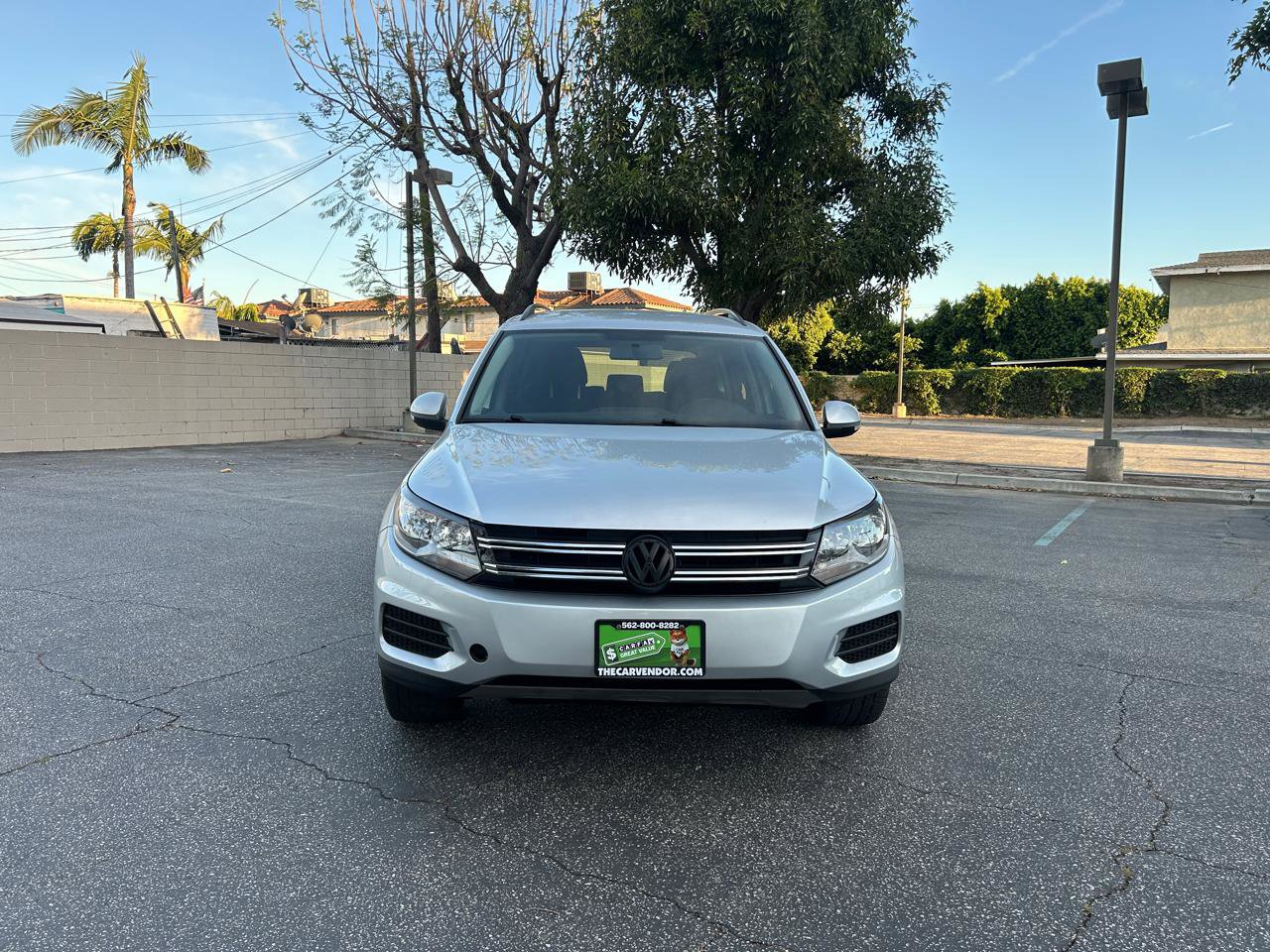 Used 2017 Volkswagen Tiguan Limited w/ Premium Package image 8