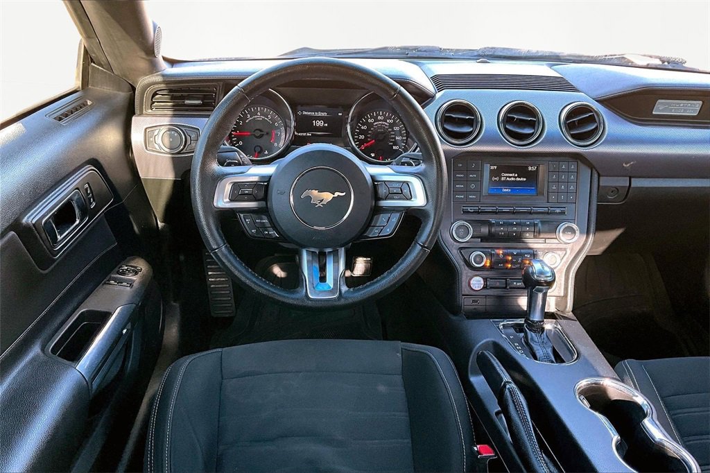 Used 2016 Ford Mustang Coupe image 5