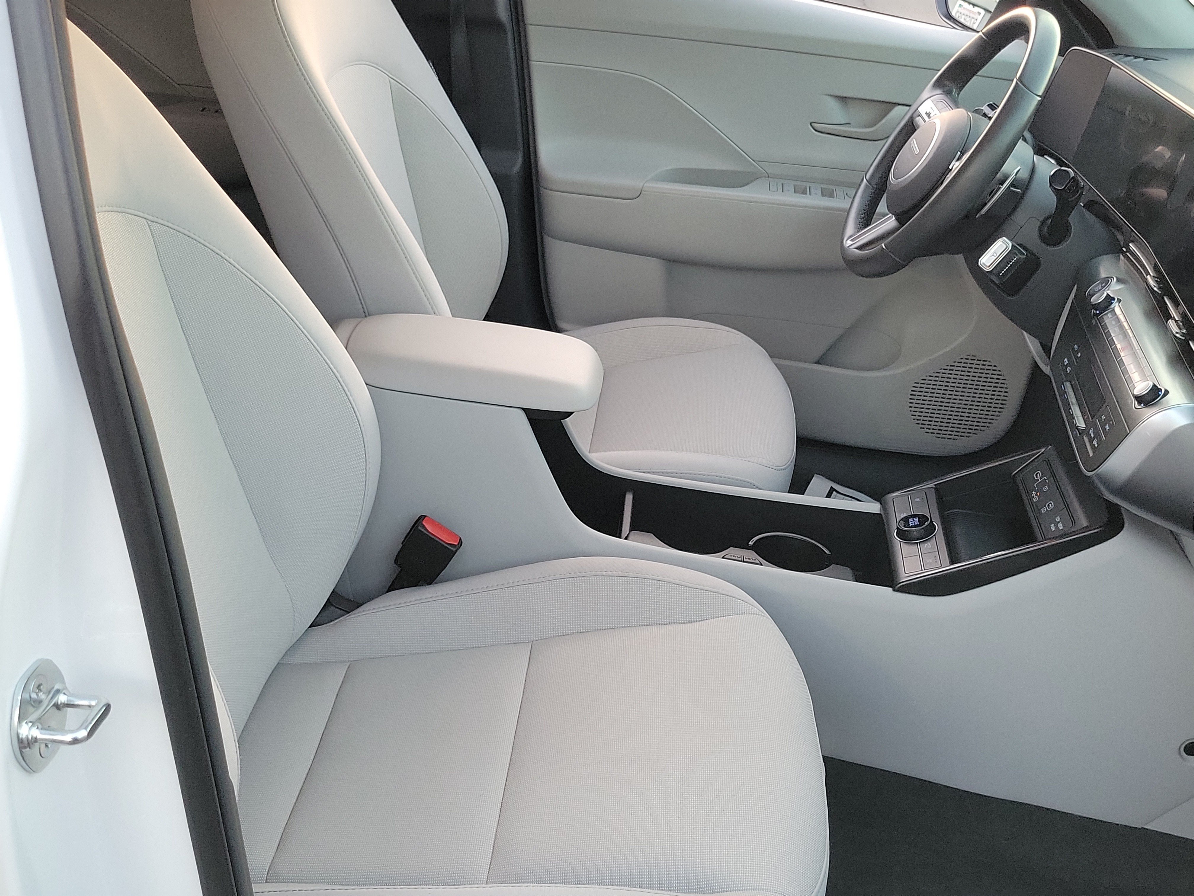 Certified 2024 Hyundai Kona SEL FWD image 20