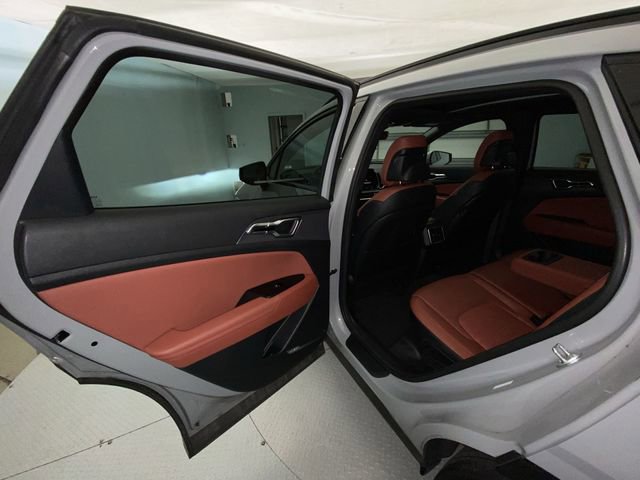 Used 2025 Kia Sportage SX FWD image 23