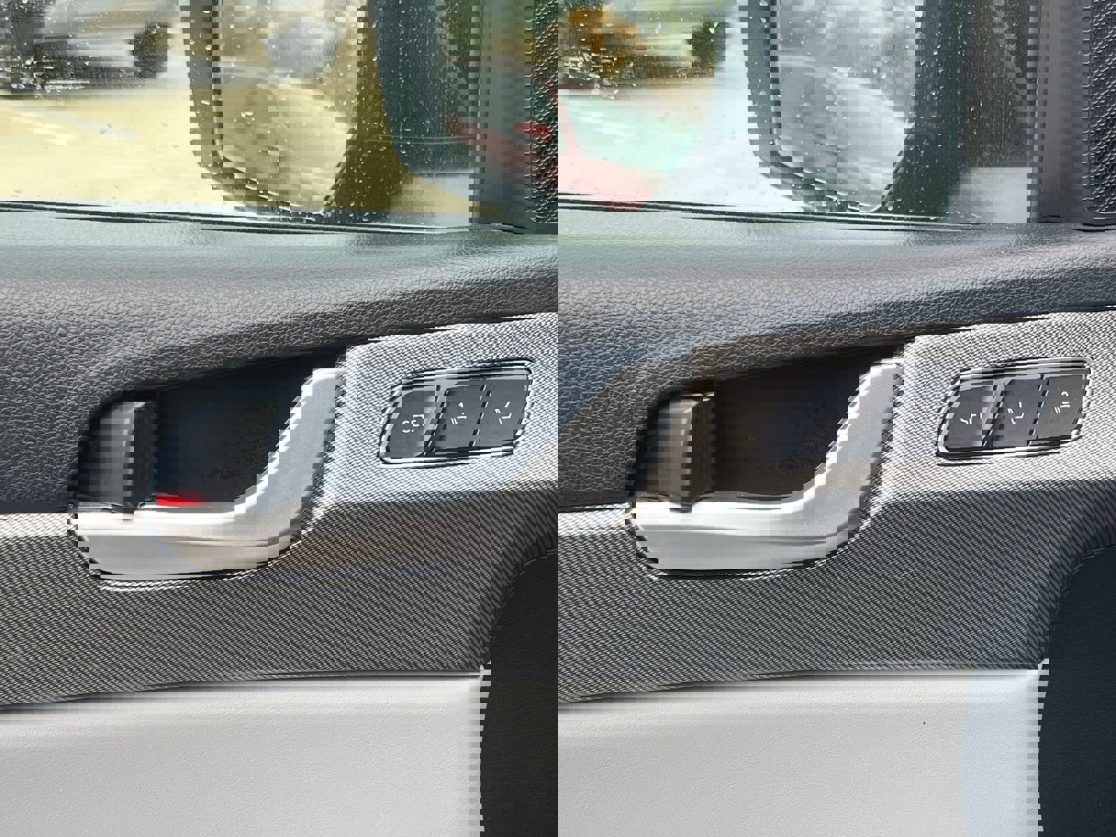 Certified 2024 Hyundai Palisade SEL image 28