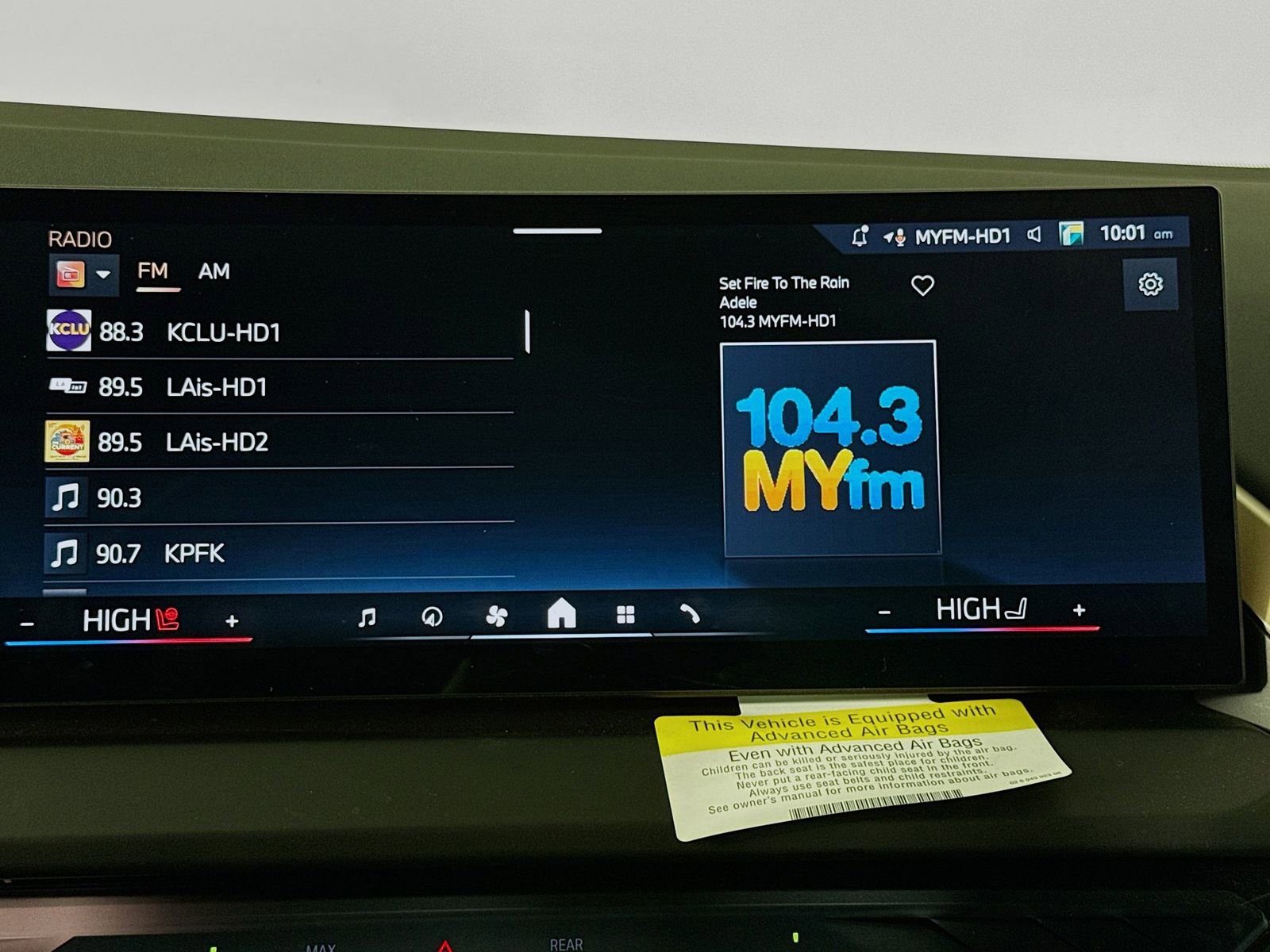 Used 2025 BMW X3 xDrive30i w/ Premium Package image 14